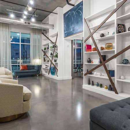 Modern 2 Bed Getaway Steps From Tropicana Field سانت بطرسبرج المظهر الخارجي الصورة