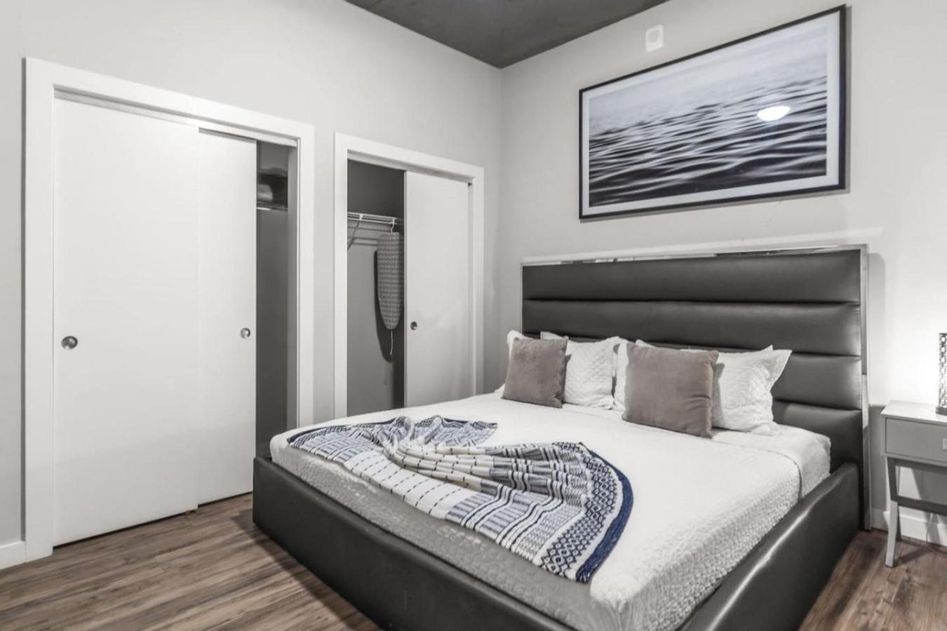 Modern 2 Bed Getaway Steps From Tropicana Field سانت بطرسبرج المظهر الخارجي الصورة